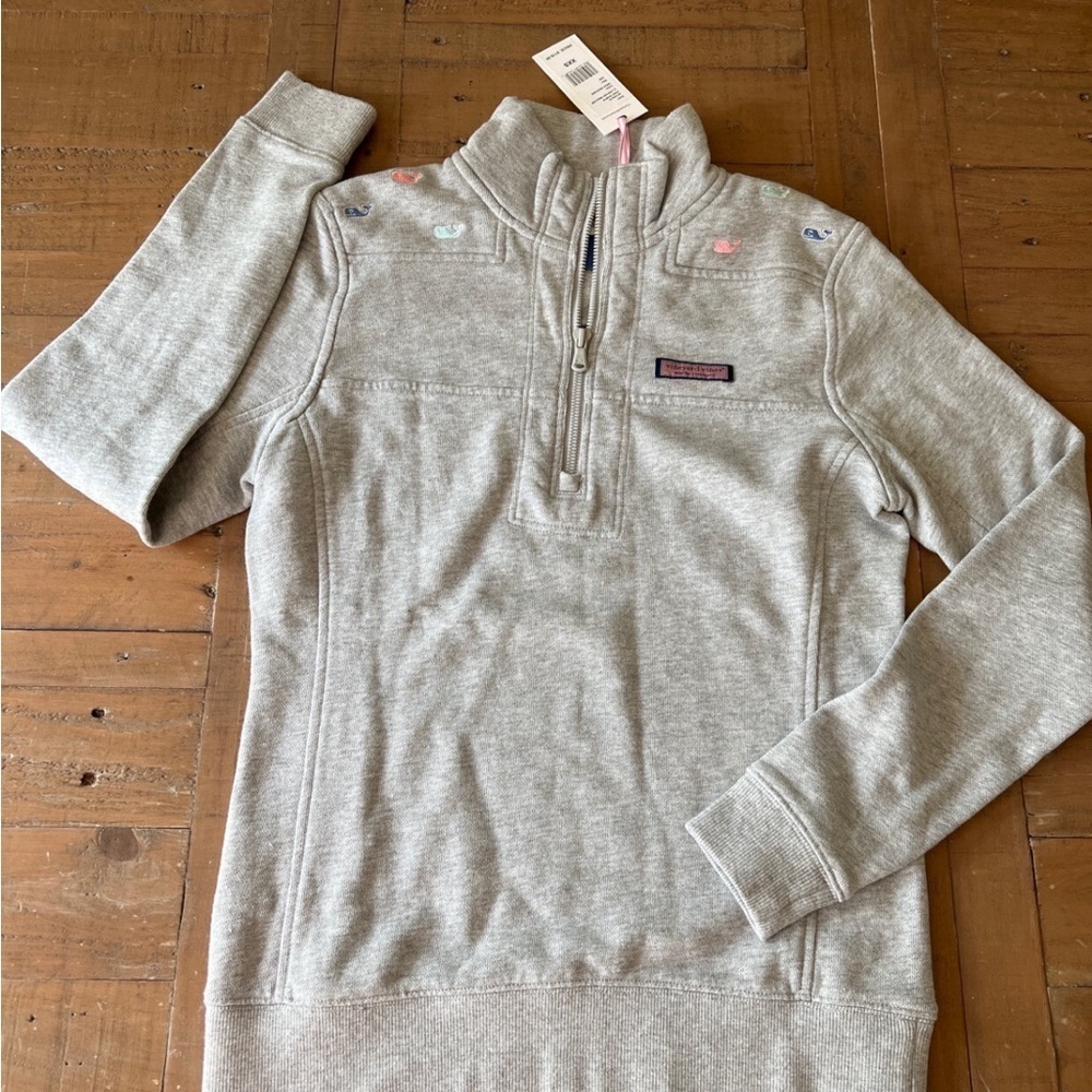 Vineyard vines party all over whale sweatshirt NWT
